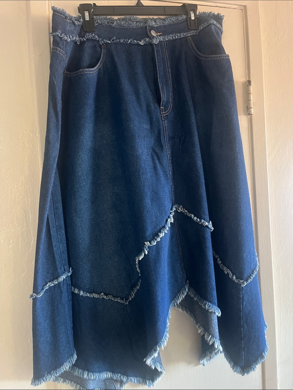 FRYE AND CO. Dark Blue Asymmetrical Frayed Denim Skirt - Picture 2 of 4
